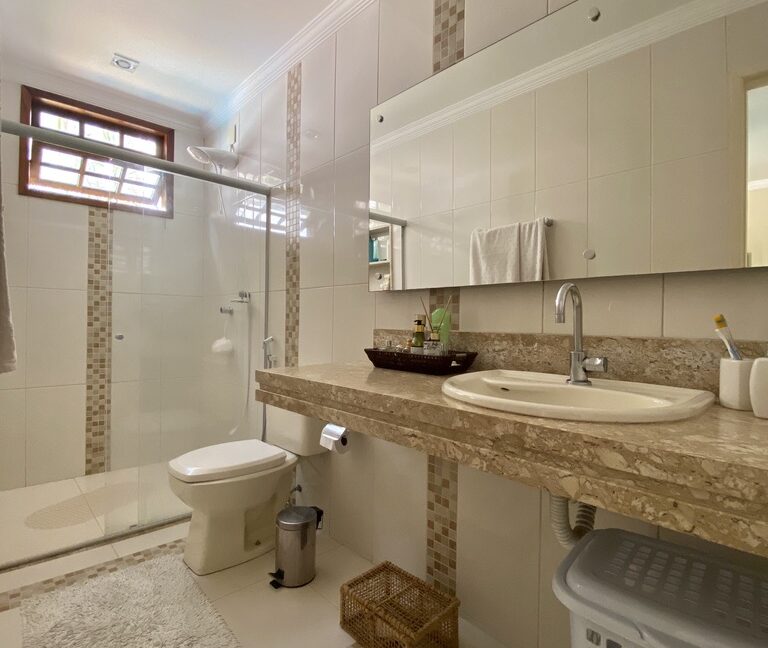 97119B6B-3264-4BB0-A4CB-7E087FE8B43C_1_105_c