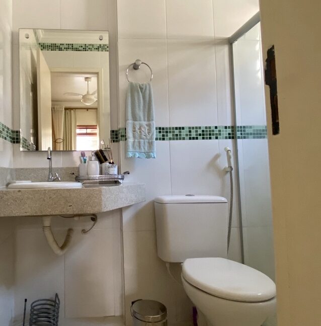 EC539558-DDB6-4B3A-8896-F7DD231AEA90_1_105_c