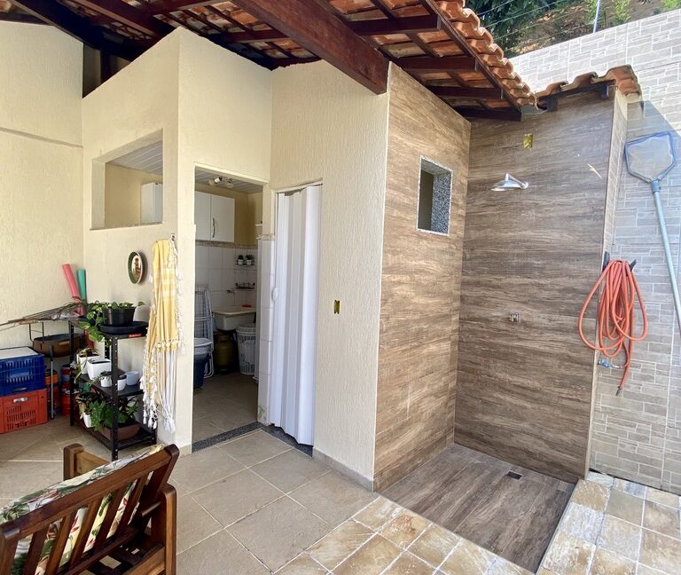 FD0368E2-7CF3-413F-8528-E6BEE4A94A2E_1_105_c