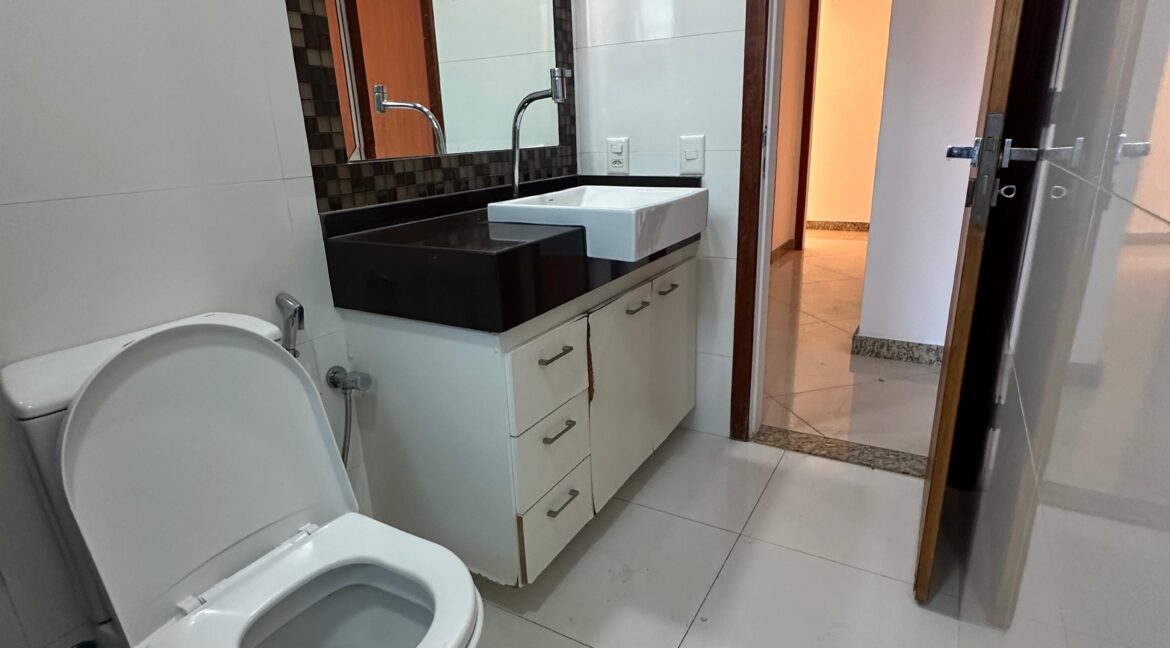 WhatsApp Image 2024-04-30 at 17.41.33 (1)