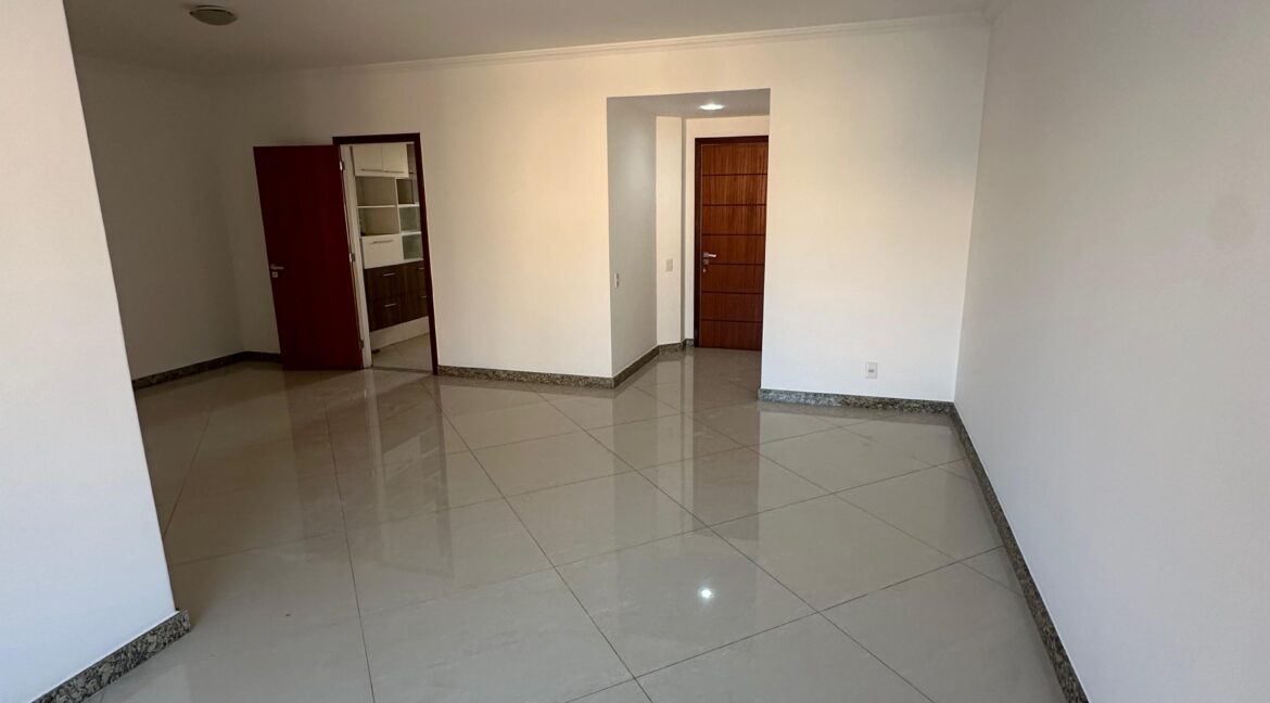 WhatsApp Image 2024-04-30 at 17.41.50 (1)