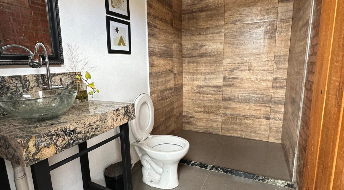 WhatsApp Image 2025-02-04 at 17.01.39