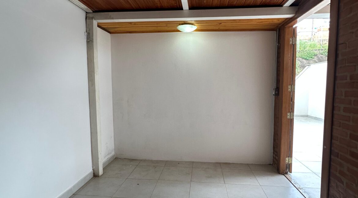 WhatsApp Image 2025-02-04 at 17.01.40 (1)