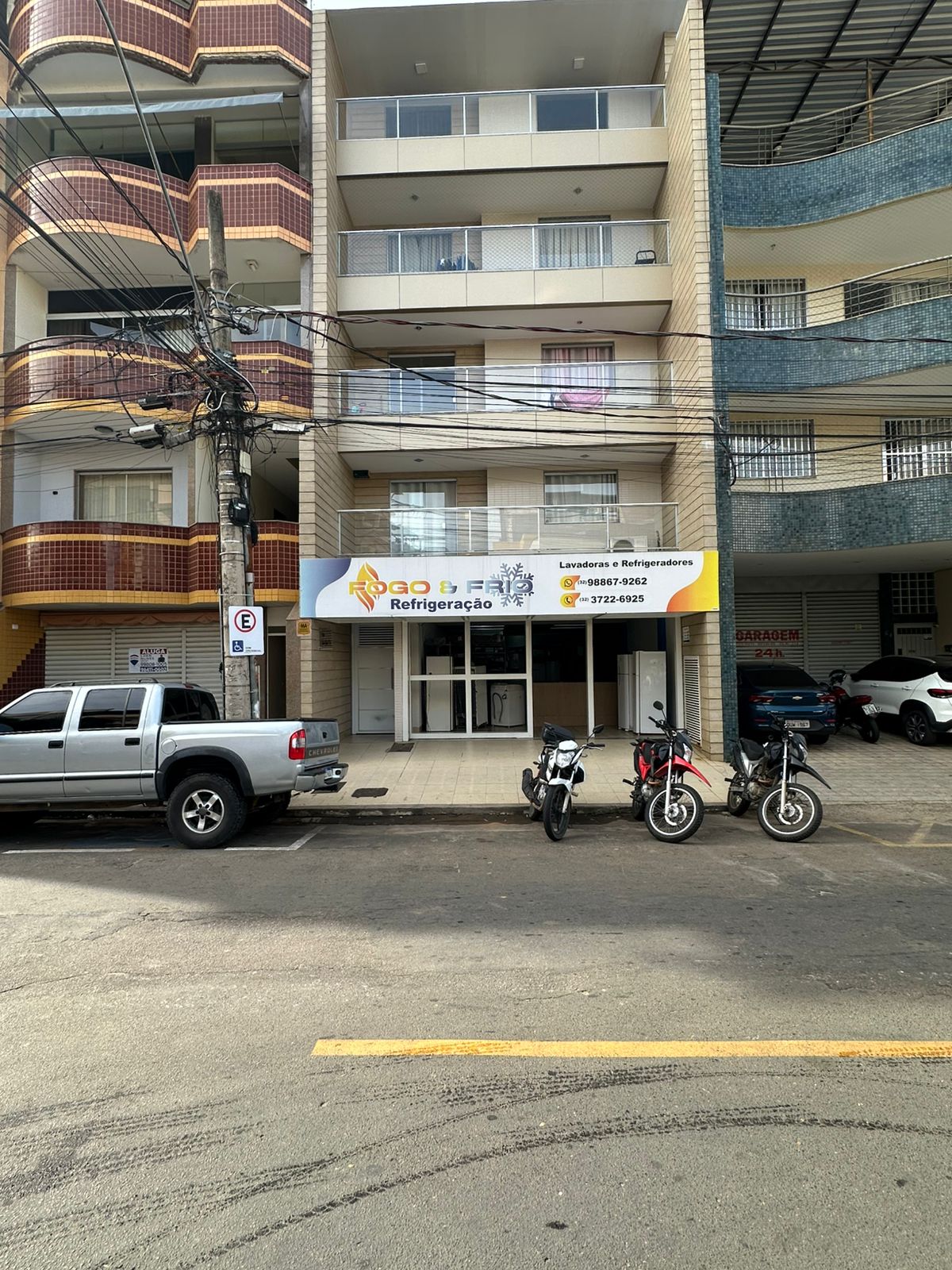 APARTAMENTO COM 02 QUARTOS NA BARRA