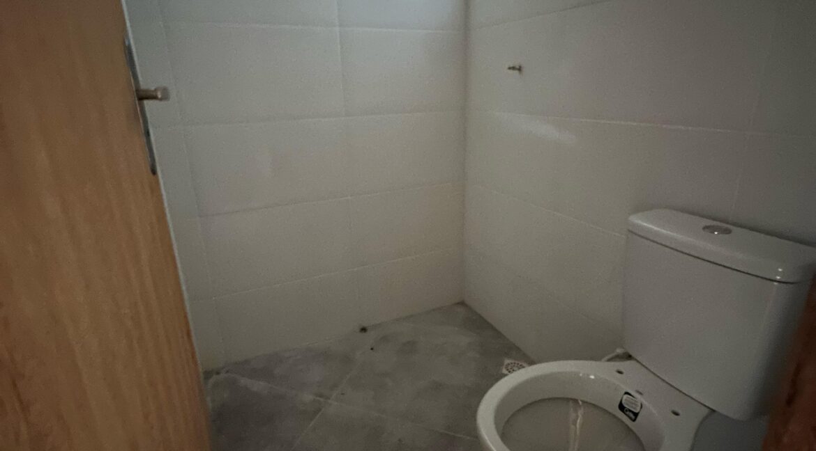 WhatsApp Image 2025-02-27 at 10.38.00