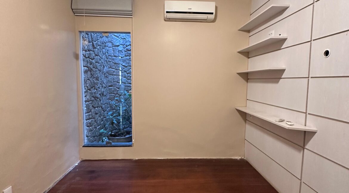 WhatsApp Image 2025-08-25 at 15.34.30