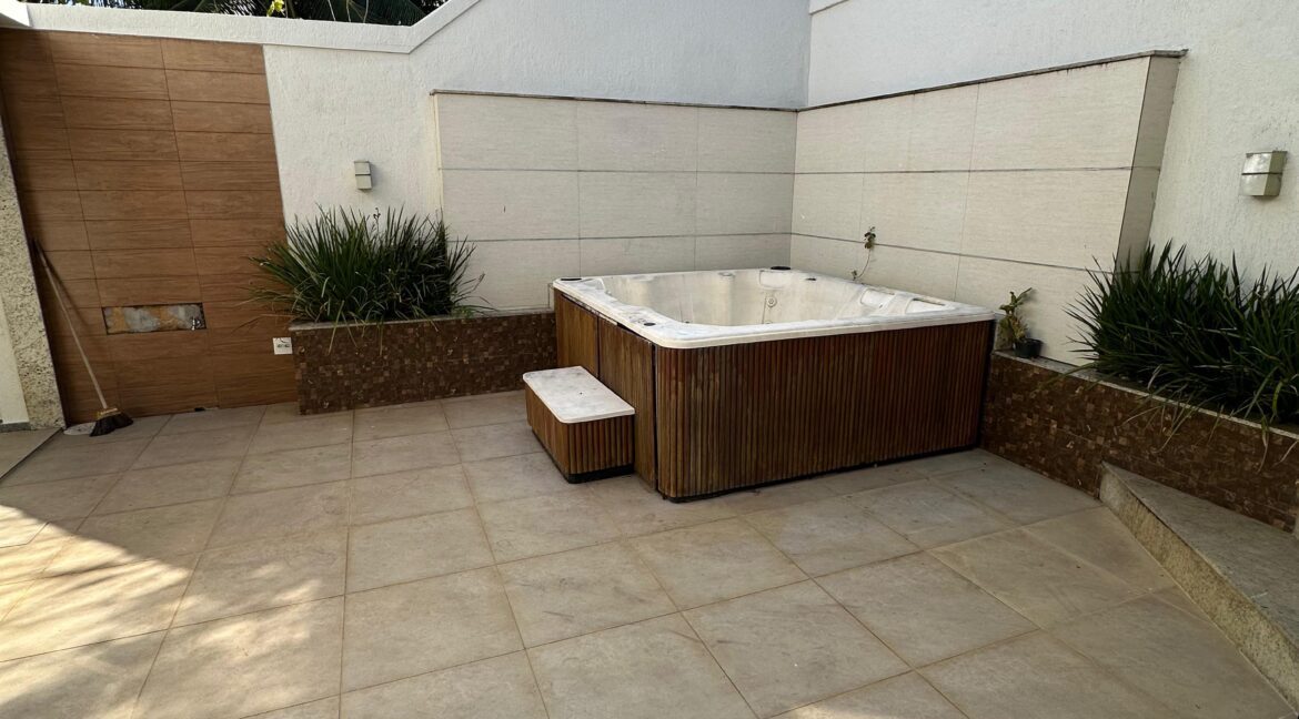 WhatsApp Image 2025-08-25 at 15.35.27 (2)