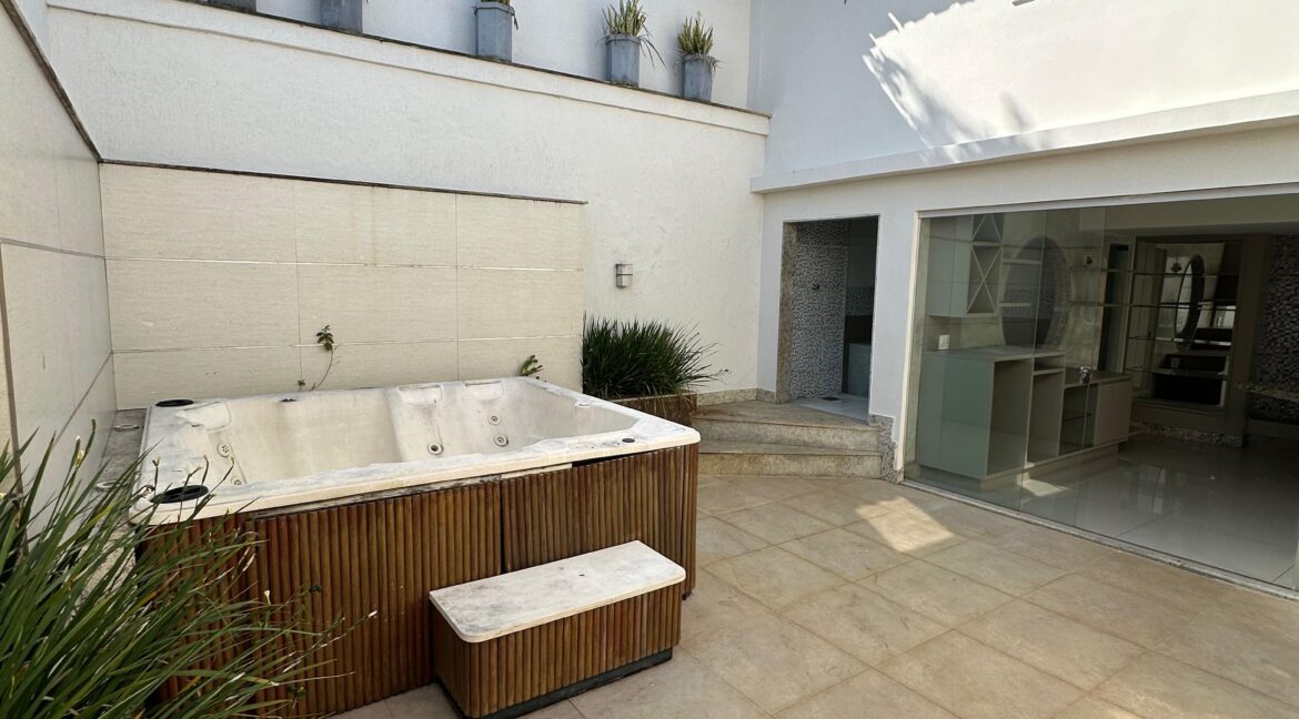 WhatsApp Image 2025-08-25 at 15.35.30