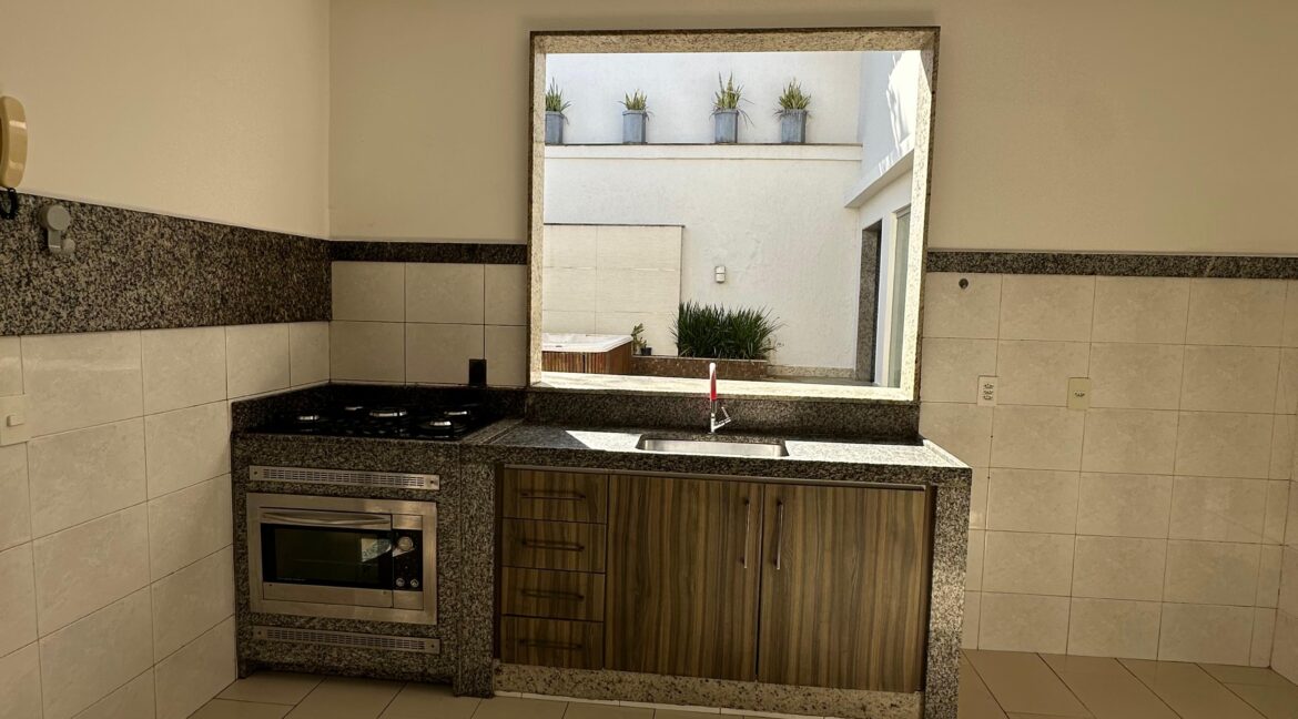 WhatsApp Image 2025-08-25 at 15.35.32 (1)