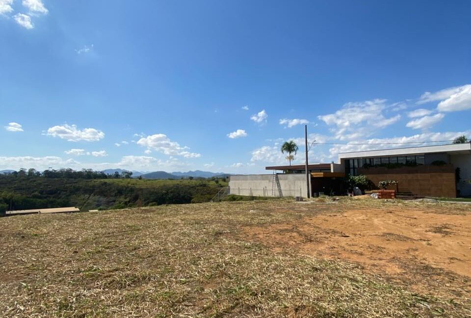 WhatsApp Image 2025-10-02 at 14.32.26 (2)