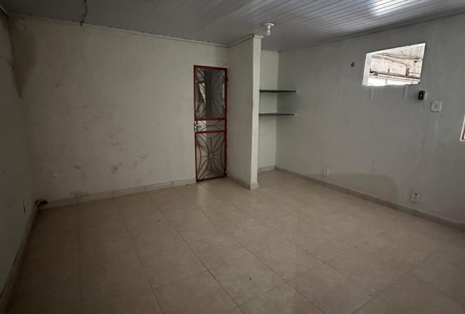 WhatsApp Image 2025-10-10 at 14.14.01