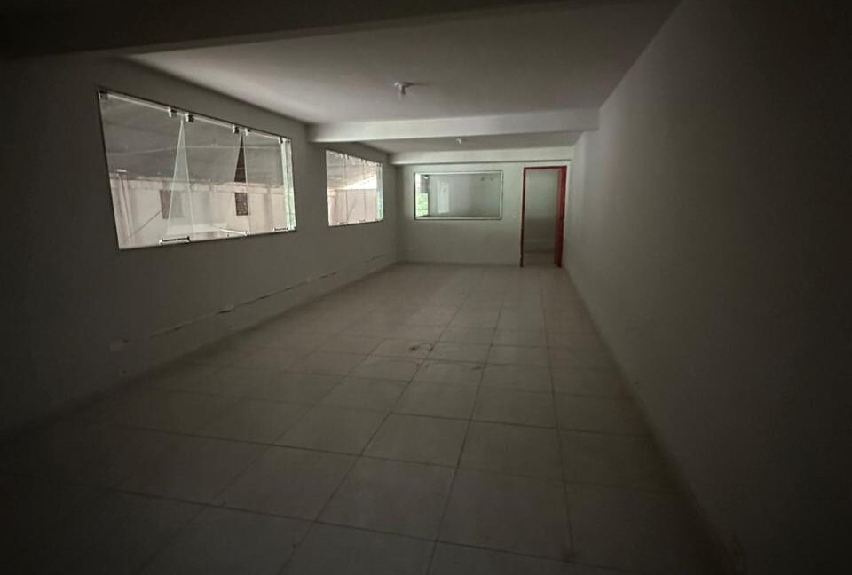 WhatsApp Image 2025-10-10 at 14.14.07