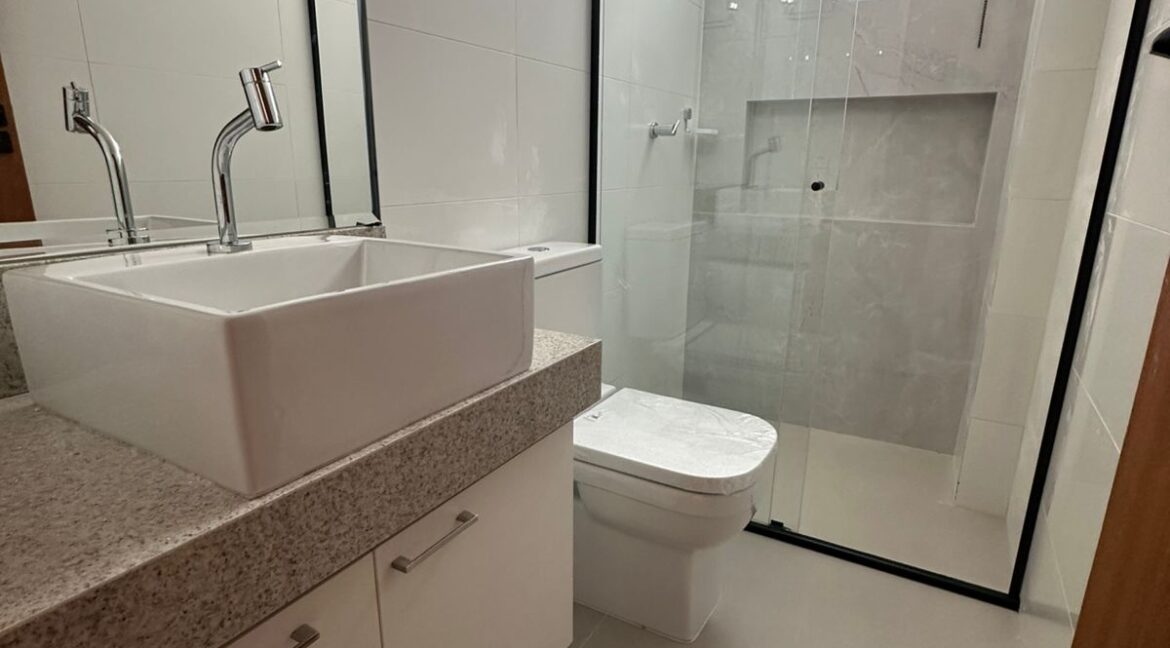 WhatsApp Image 2025-10-22 at 17.40.14 (1)