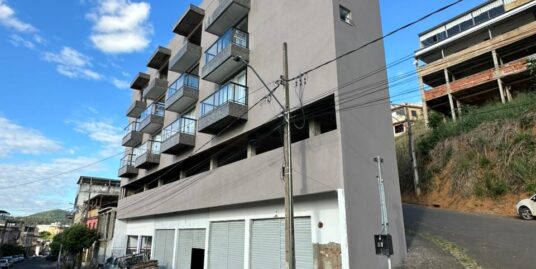 APARTAMENTO COM 02 QUARTOS E FINO ACABAMENTO NO PLANALTO