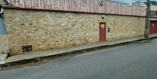 COMERCIAL COM 480 M² NO VALE DO CASTELO