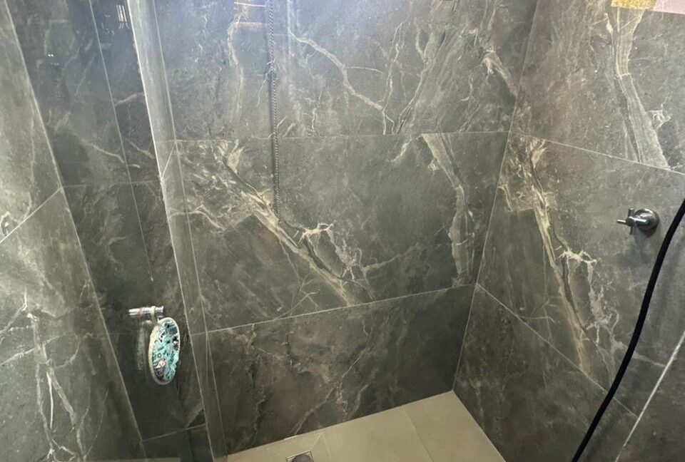 WhatsApp Image 2025-11-14 at 16.16.22 (1)