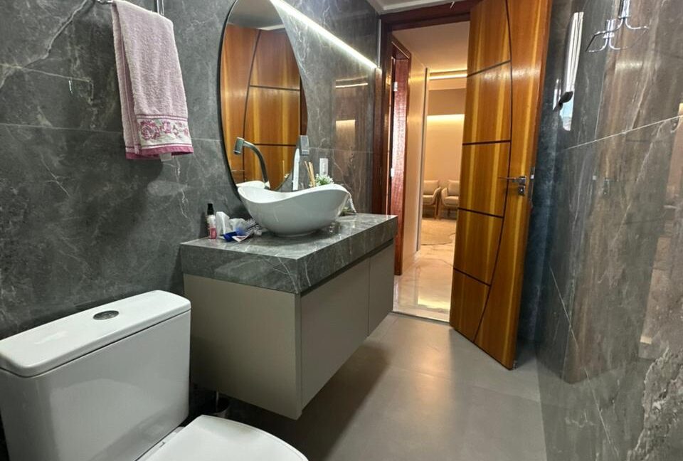 WhatsApp Image 2025-11-14 at 16.16.22 (2)