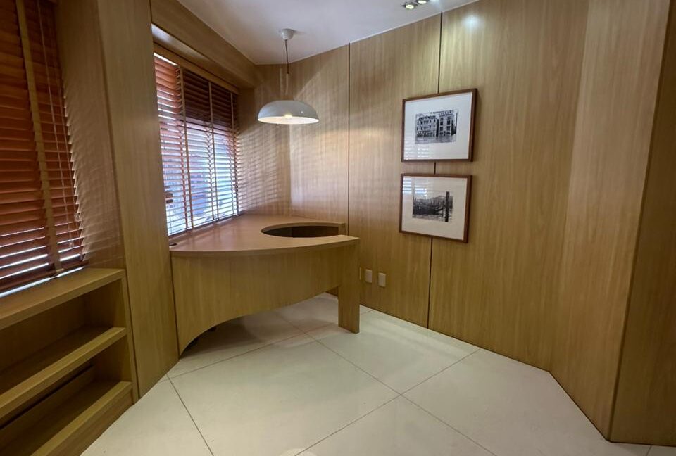 WhatsApp Image 2025-11-27 at 09.47.44