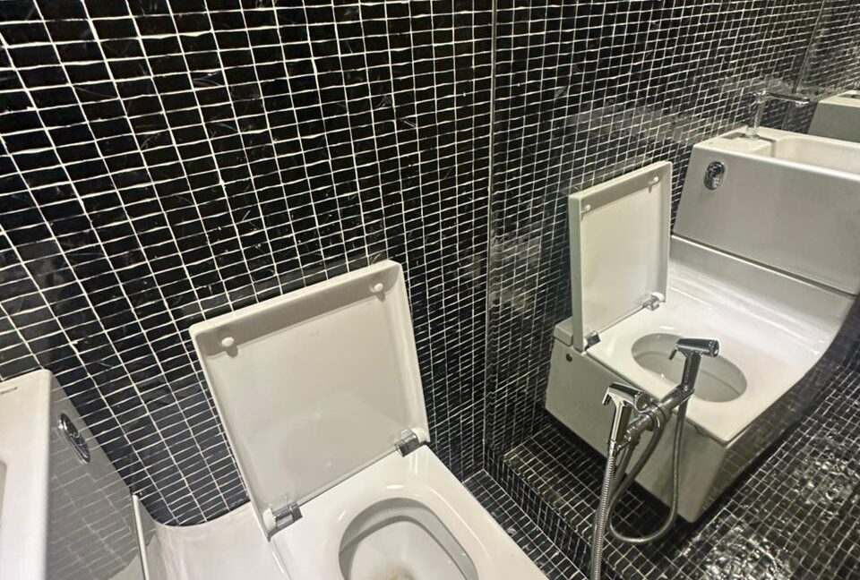 WhatsApp Image 2025-11-27 at 09.47.47