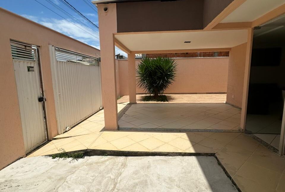 WhatsApp Image 2025-12-01 at 11.36.02 (2)