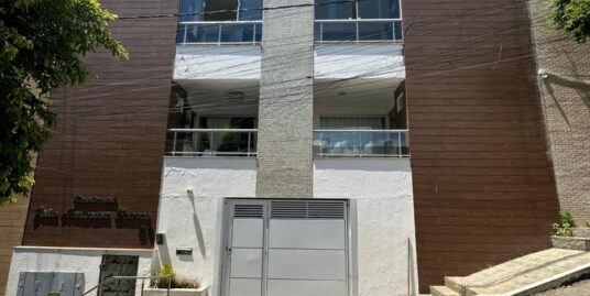 COBERTURA DUPLEX COM 04 SUÍTES NO CENTRO