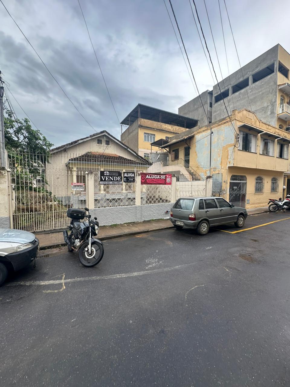 CASA COMERCIAL COM 06 QUARTOS EM UM TERRENO DE 419 M² NA BARRA
