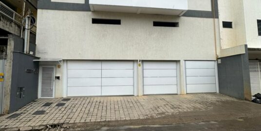 APARTAMENTO 02 QUARTOS COM FINO ACABAMENTO NO CENTRO